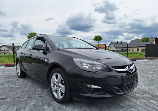 Opel Astra cena 25900 przebieg: 184000, rok produkcji 2014 z Szubin małe 191